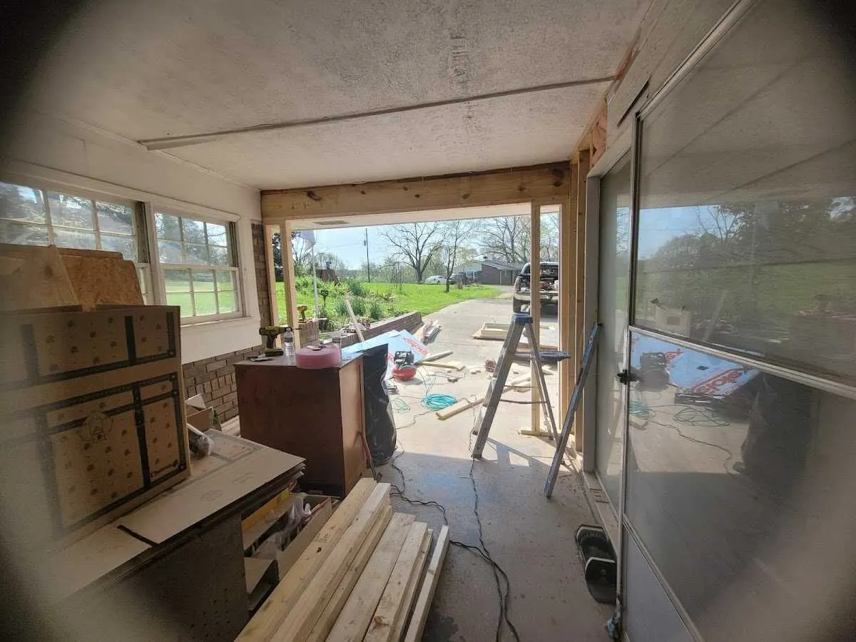 Air movers and dehumidifier for Water Mitigation Services in Happy Valley